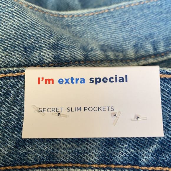 Old Navy med wash High Waisted  Slouchy Straight Cutoff Jean Shorts - Picture 12 of 14